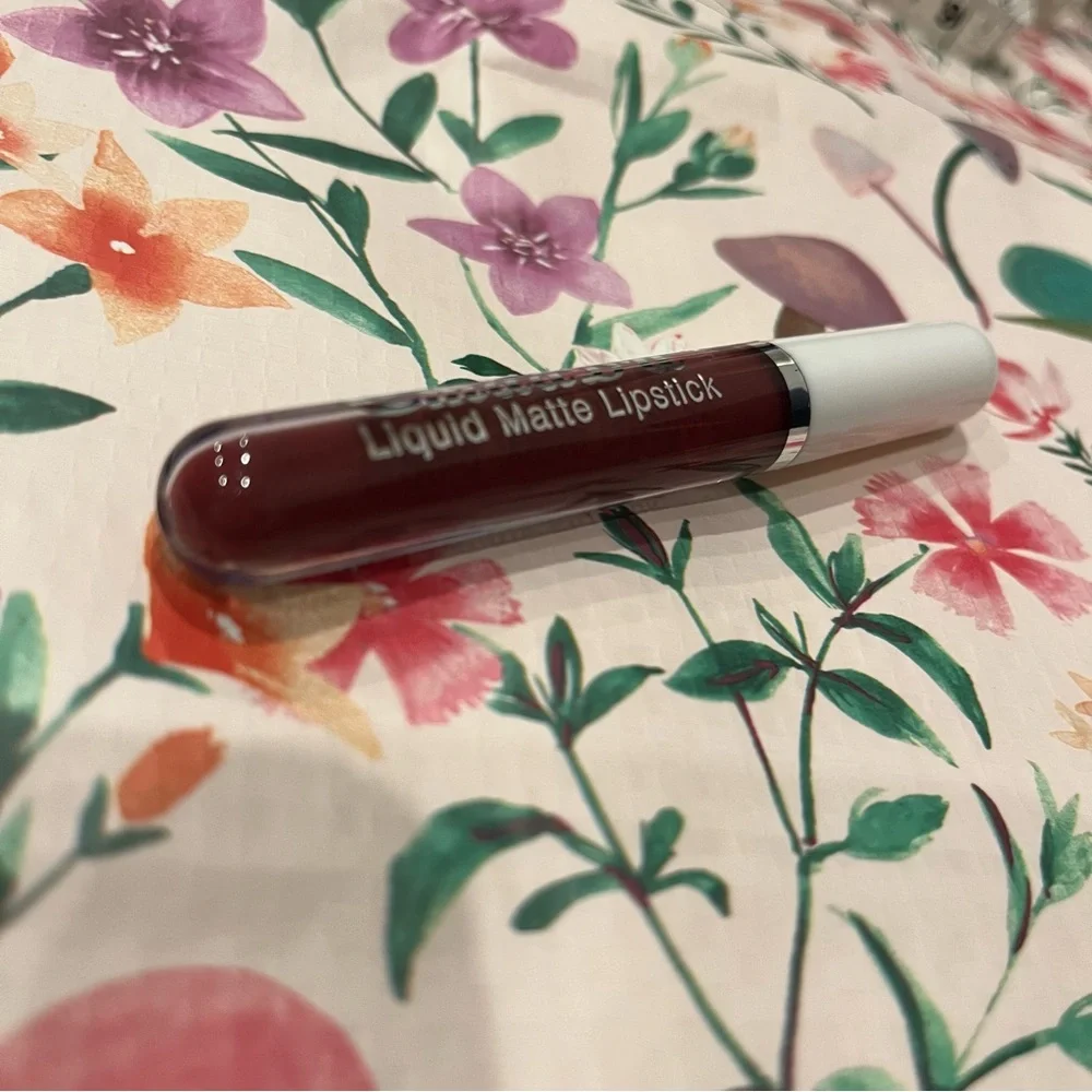 Vampy Matte Liquid Lipstick